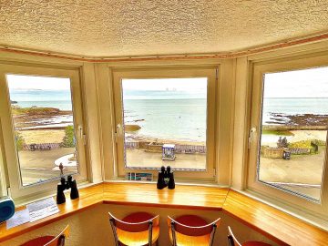 Apartment 5 Sea View, Sleeps 4 Self-Catering Seafront Holiday Apartment Cullercoats, Tynemouth & Whitley Bay