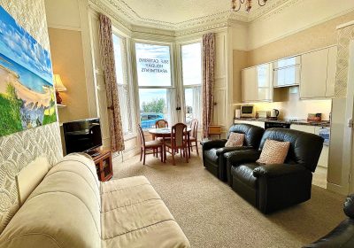 Apartment 1A Sea View, Sleeps 2 Self-Catering Seafront Holiday Apartment Cullercoats, Tynemouth & Whitley Bay